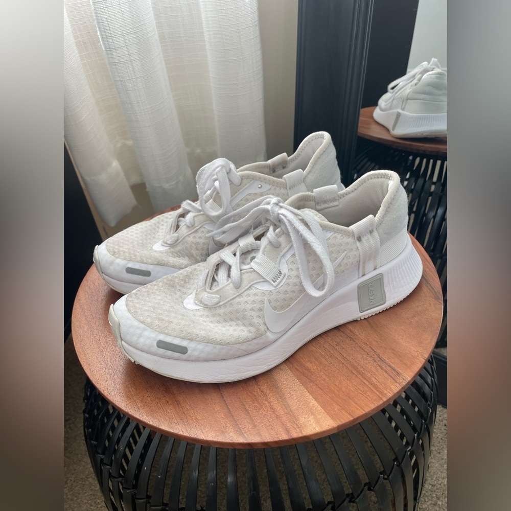 Nike Women's Reposto Running Shoes